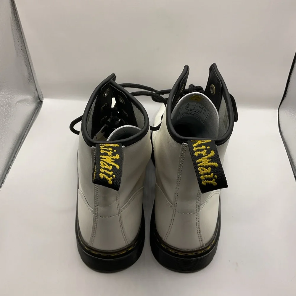 Doc Dr. Martens White Leather AirWair Zavala Combat Boots, US M 6 USL-7‎ B